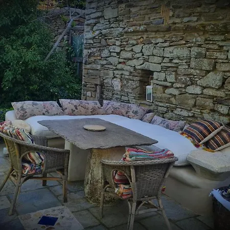 The Luxurious Village Pool House Smardakito
