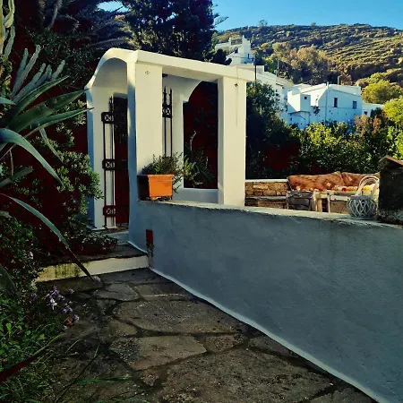 The Luxurious Village Pool House Casa vacanze